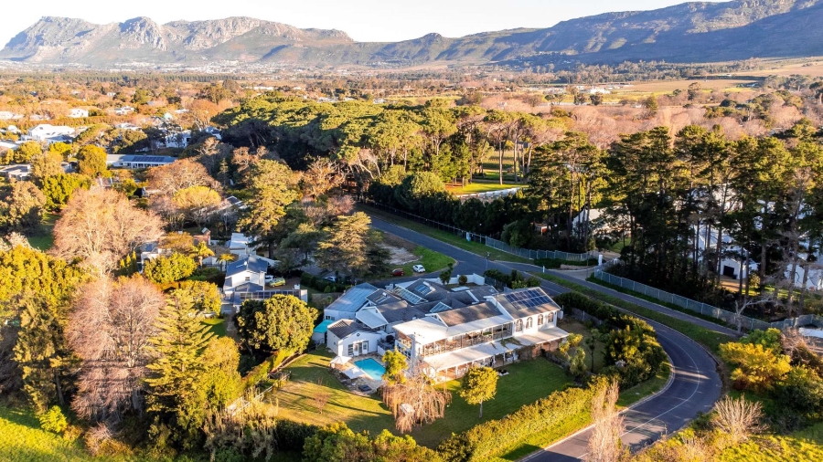 7 Bedroom Property for Sale in Constantia Western Cape